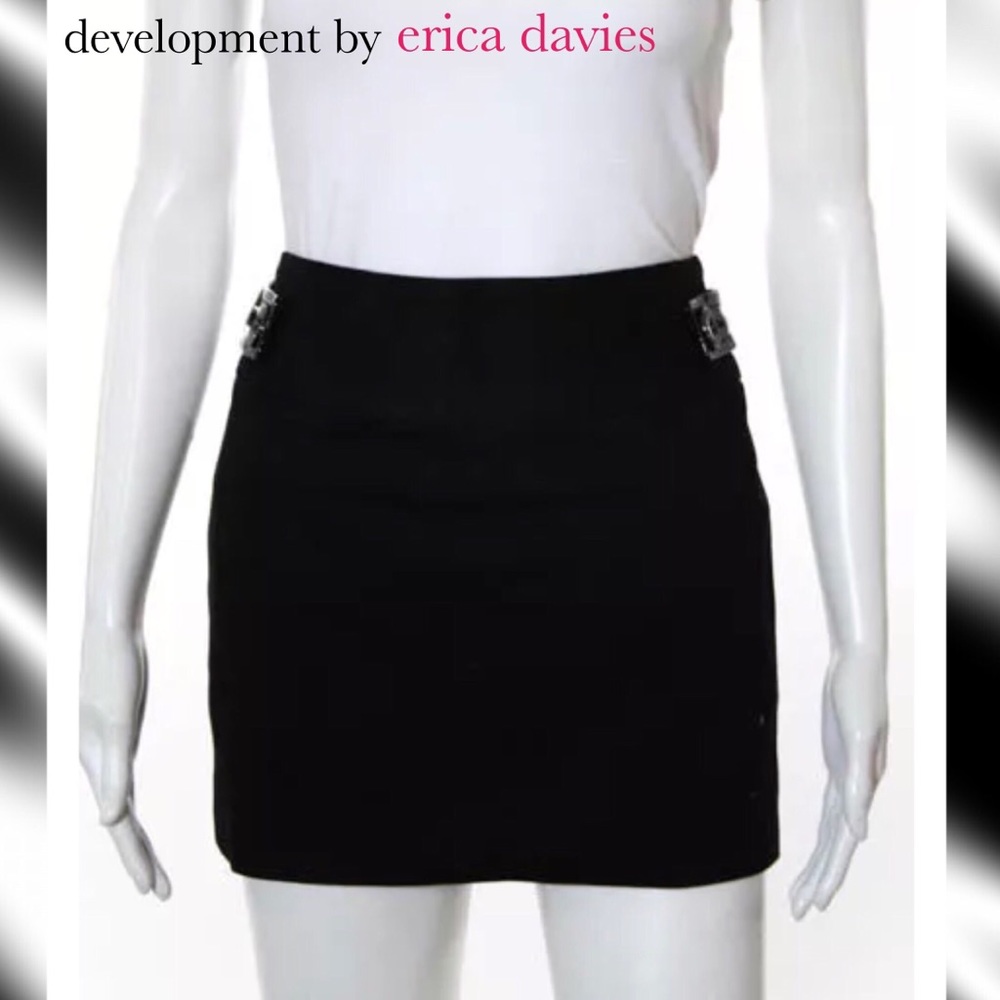 DEVELOPMENT By ERICA DAVIES Blk ButtonDetail Skirt